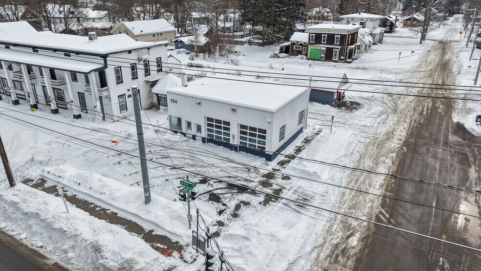 184 Main St, Unadilla, NY à vendre - Photo du bâtiment - Image 2 de 19