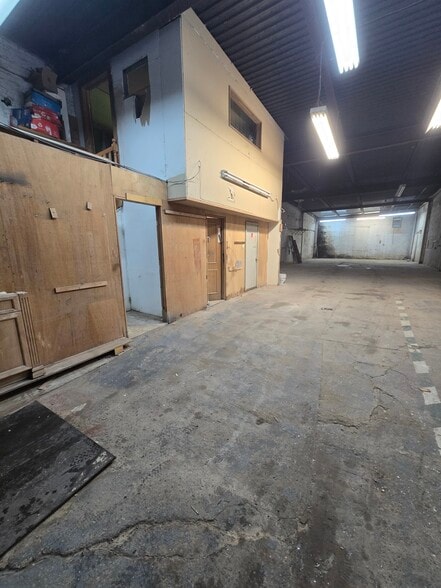 19 W 9th St, Brooklyn, NY for lease - Building Photo - Image 2 of 6