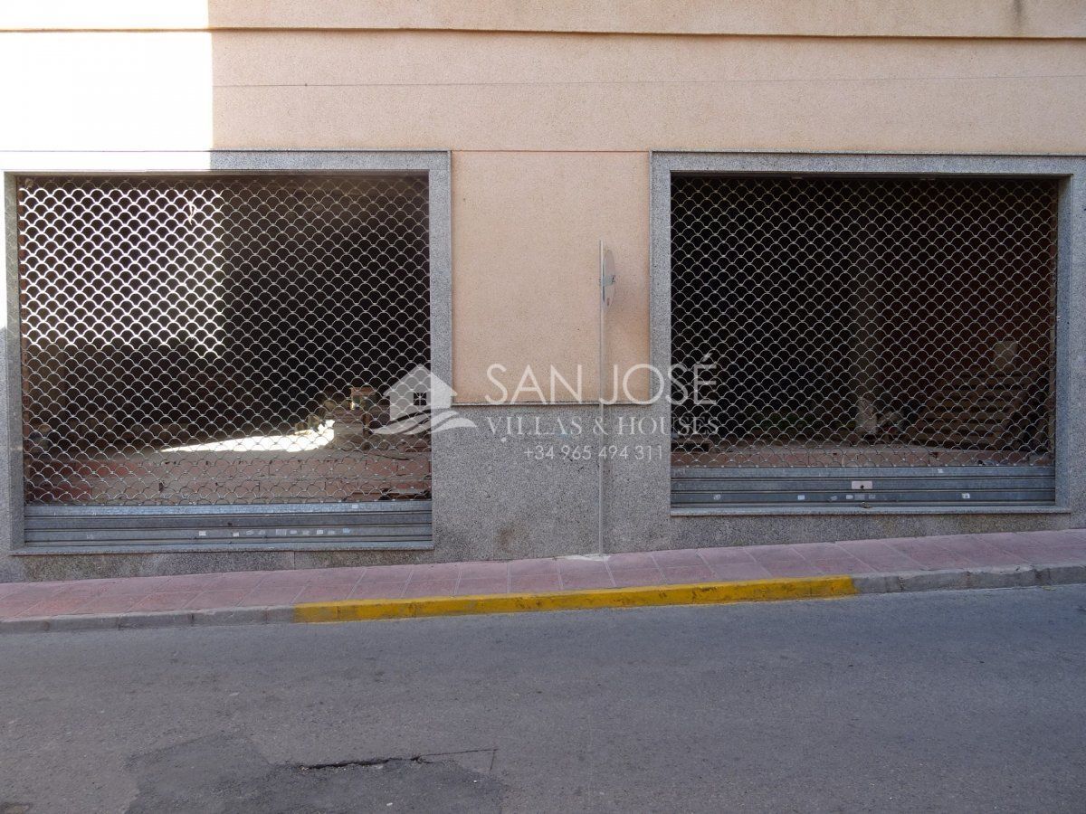 Commerce de détail dans Aspe, Alicante à vendre Photo du bâtiment- Image 1 de 6