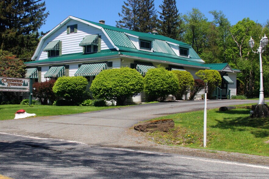 2311 PA-247, Clifford Township, PA à vendre - Photo du bâtiment - Image 2 de 30