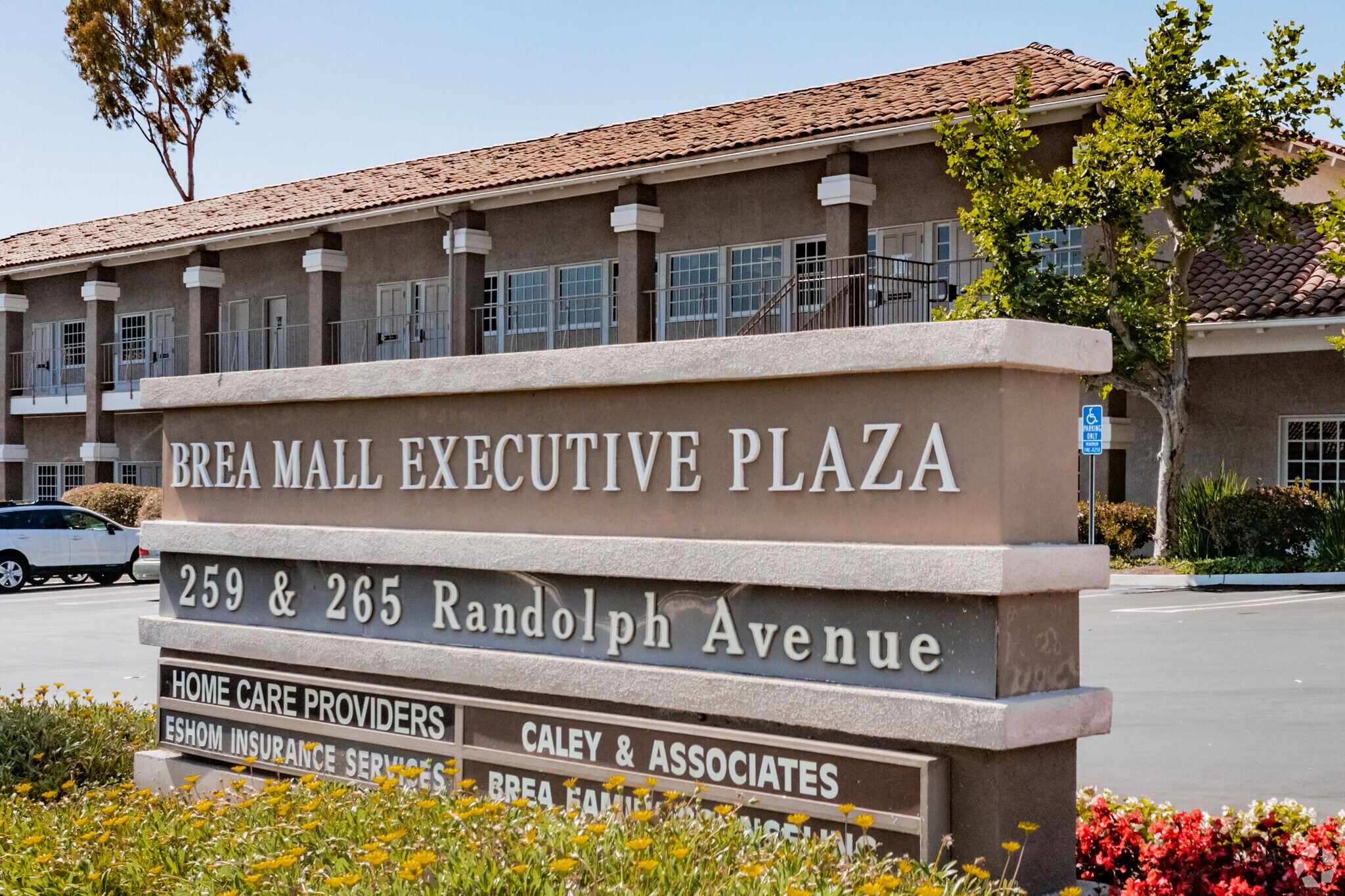 265 S Randolph Ave, Brea, CA à vendre Photo du bâtiment- Image 1 de 1