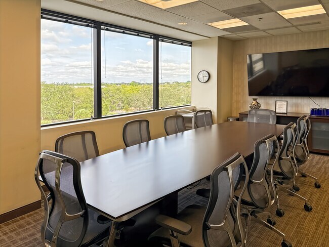 More details for 7900 Oak Ln, Miami Lakes, FL - Coworking for Lease