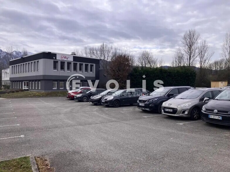 Office in Montbonnot-Saint-Martin for lease - Building Photo - Image 2 of 6