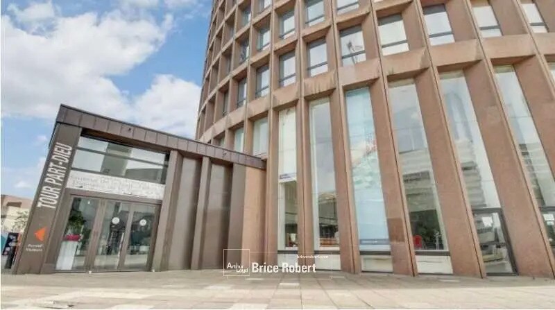 Bureau dans Lyon à louer - Photo du bâtiment - Image 3 de 22