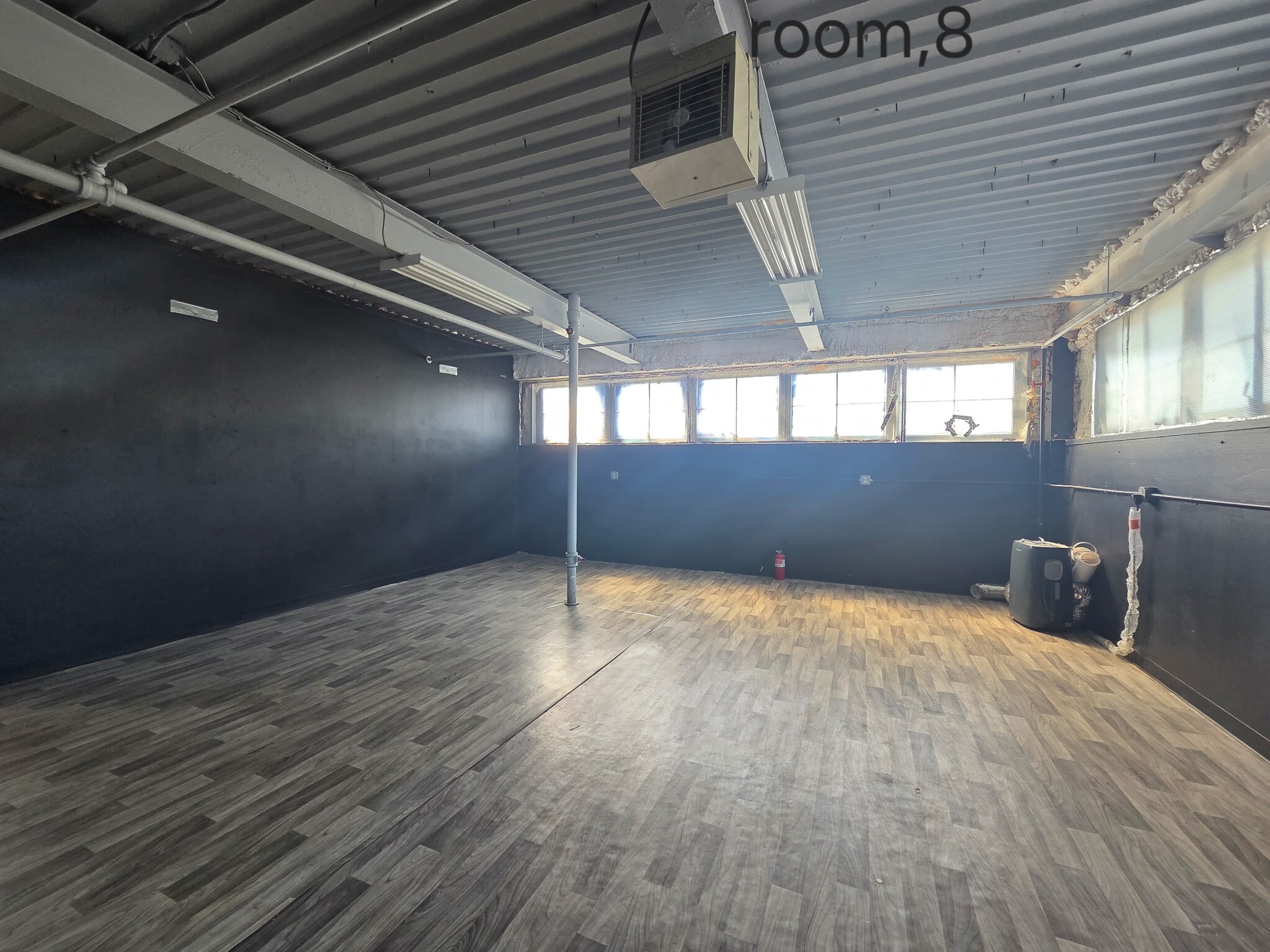 31 Tobey Rd, Bloomfield, CT for lease Interior Photo- Image 1 of 4