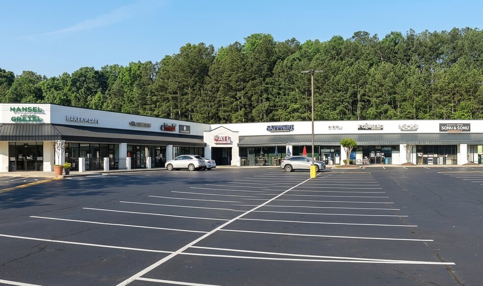3585 Peachtree Industrial Blvd, Duluth, GA à louer - Photo du bâtiment - Image 2 de 7