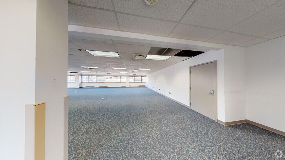 800 Business Center Dr, Horsham Township, PA for sale - Matterport 3D Scan - Image 3 of 26