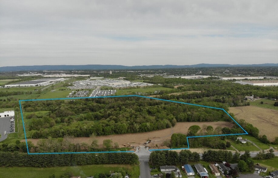 11943 Greencastle Pike, Hagerstown, MD à louer - Photo du bâtiment - Image 3 de 4