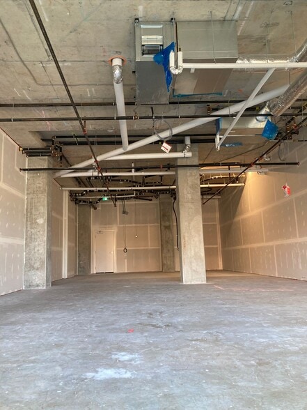 1526 Finlay St, White Rock, BC à vendre - Photo intérieure - Image 3 de 24