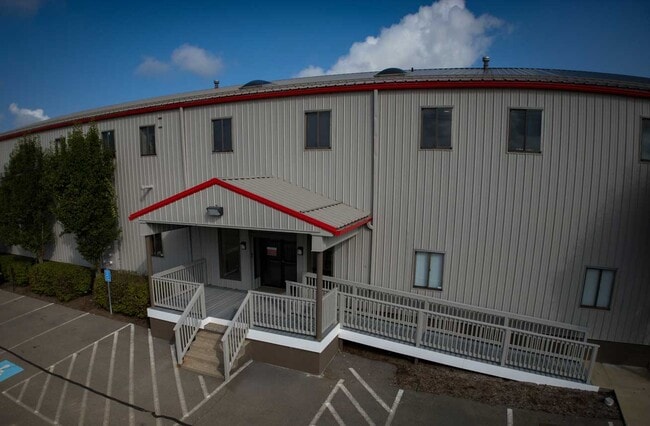 Plus de détails pour 129 McCarrell Ln, Zelienople, PA - Bureau à louer