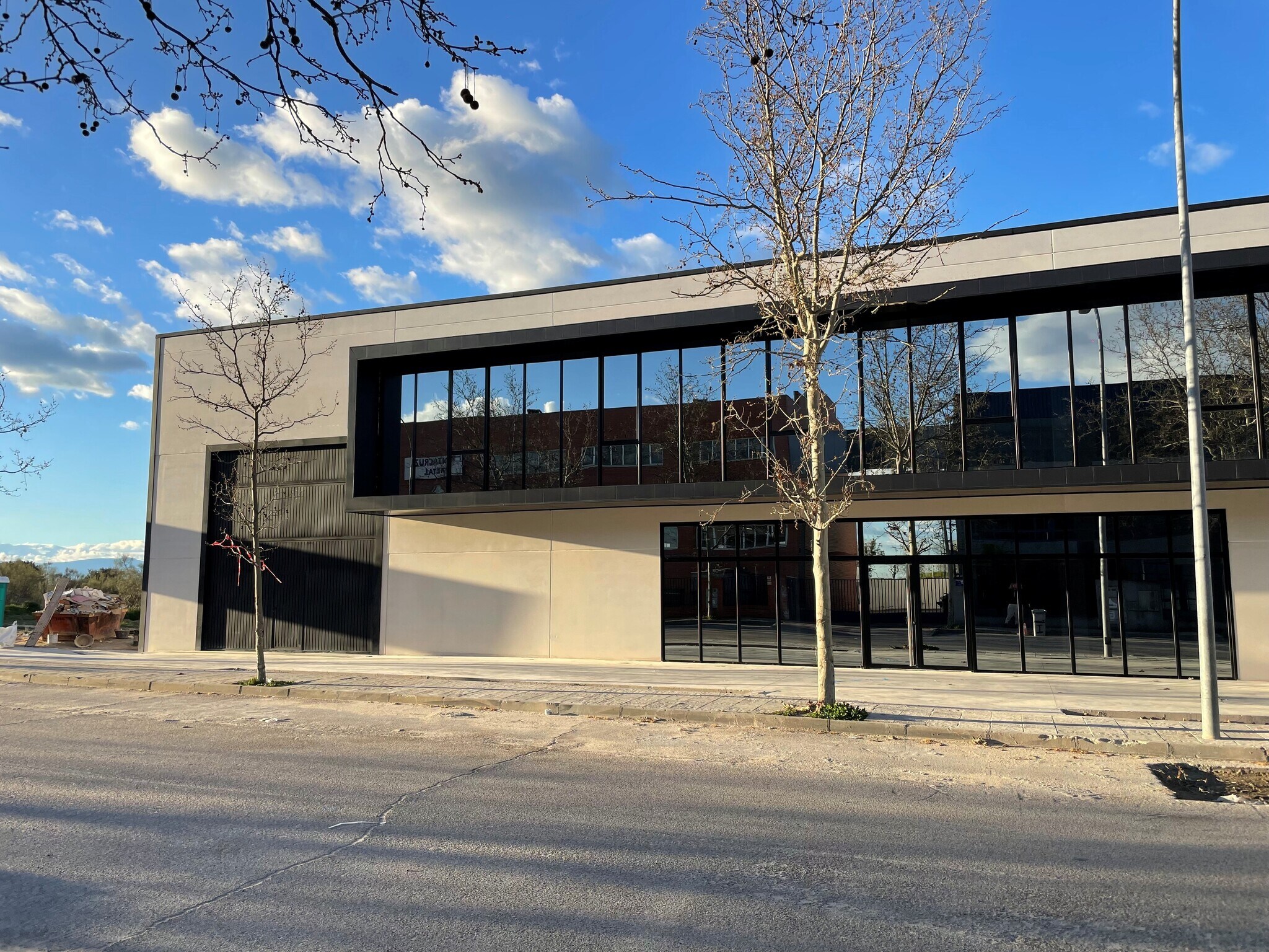 Industrial in Boadilla del Monte, Madrid for lease Primary Photo- Image 1 of 14