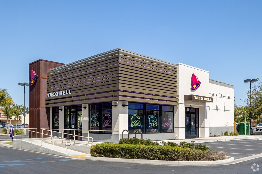 11961 Valley View St, Garden Grove, CA à louer - Photo du bâtiment - Image 3 de 12