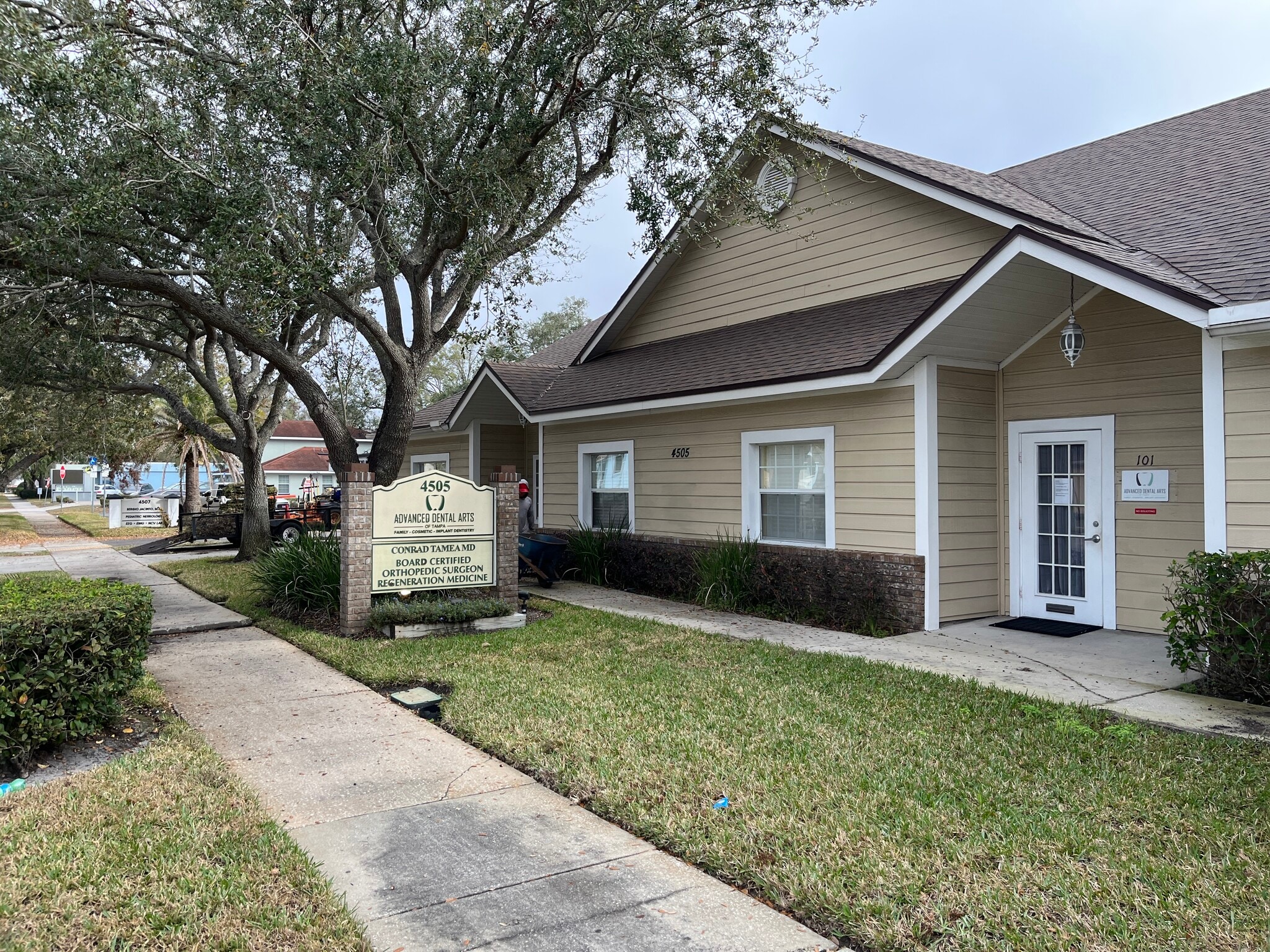 4505 N Armenia Ave, Tampa, FL à louer Photo du bâtiment- Image 1 de 8