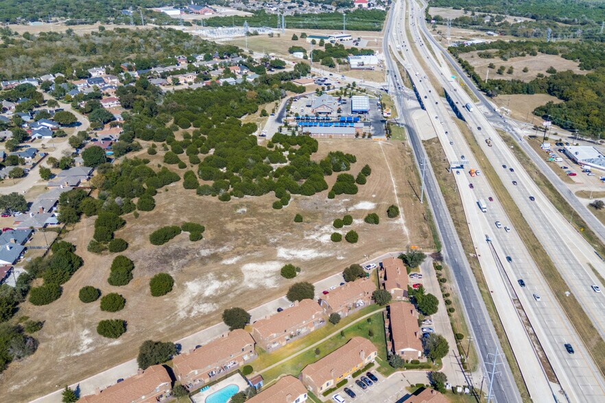 1101 US 67 hwy, Cedar Hill, TX à vendre - Photo du bâtiment - Image 2 de 4