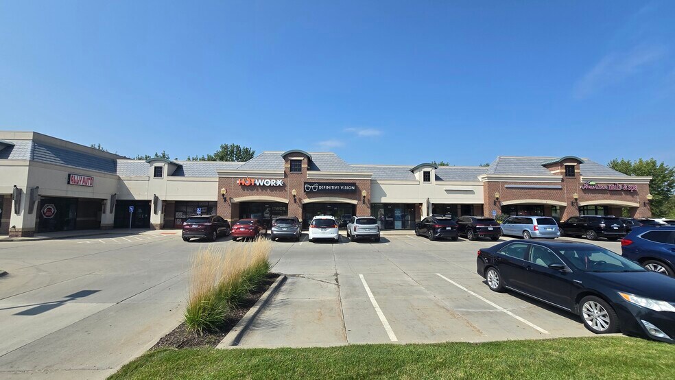 3604-3618 N 165th St, Omaha, NE à louer - Photo du bâtiment - Image 1 de 7