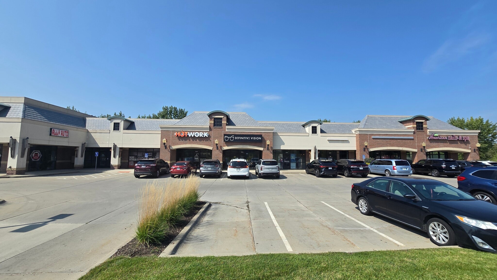 3604-3618 N 165th St, Omaha, NE for lease Building Photo- Image 1 of 8