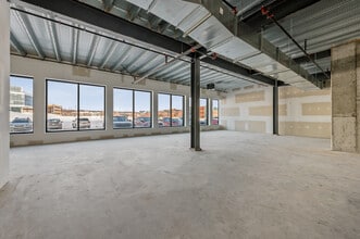 1280 Rue Du Blizzard, Québec, QC for lease Interior Photo- Image 2 of 6