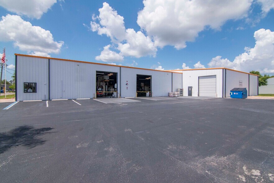2401 Destiny Way, Odessa, FL à louer - Photo du bâtiment - Image 3 de 35
