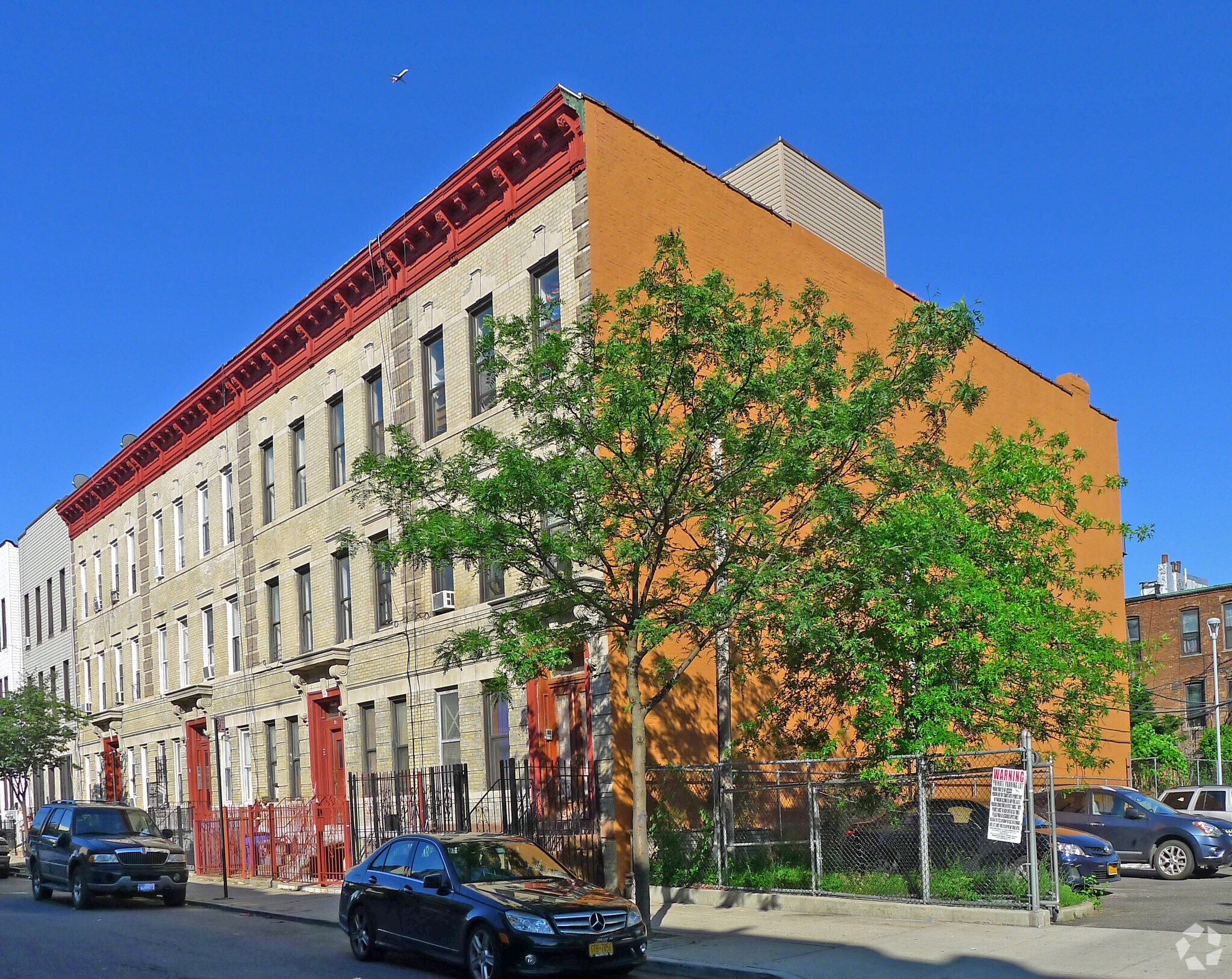 185 Jefferson St, Brooklyn, NY à vendre Photo du bâtiment- Image 1 de 6