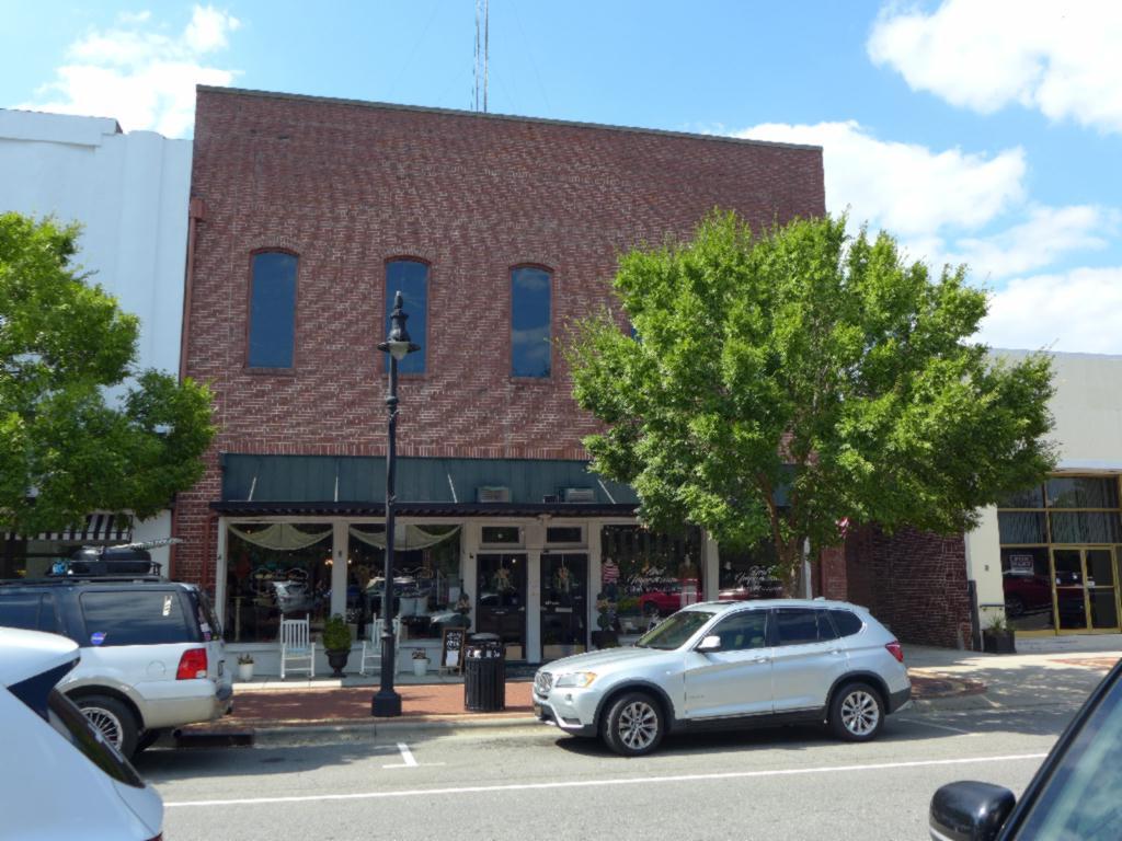 119 N Center St, Goldsboro, NC for sale Building Photo- Image 1 of 1