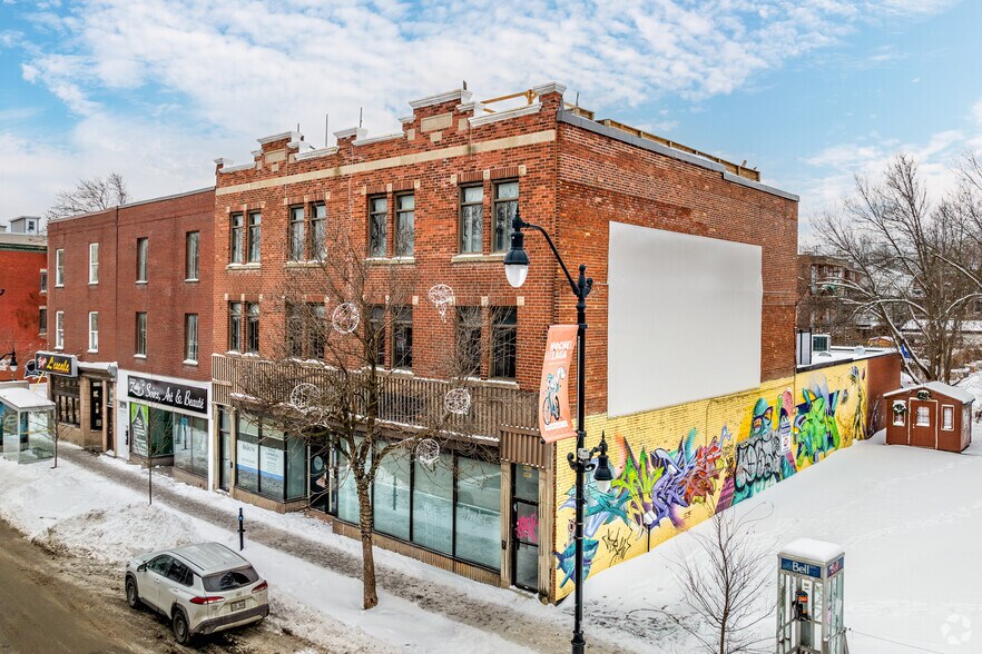 4479-4487 Rue Sainte-Catherine E E, Montréal, QC à vendre - Photo du bâtiment - Image 1 de 5