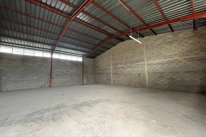 Flex in Montpellier for lease - Interior Photo - Image 2 of 3