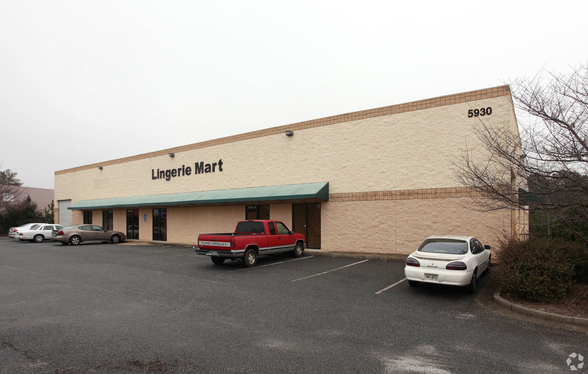 5930 Gateway Dr, Alpharetta, GA for lease Primary Photo- Image 1 of 4