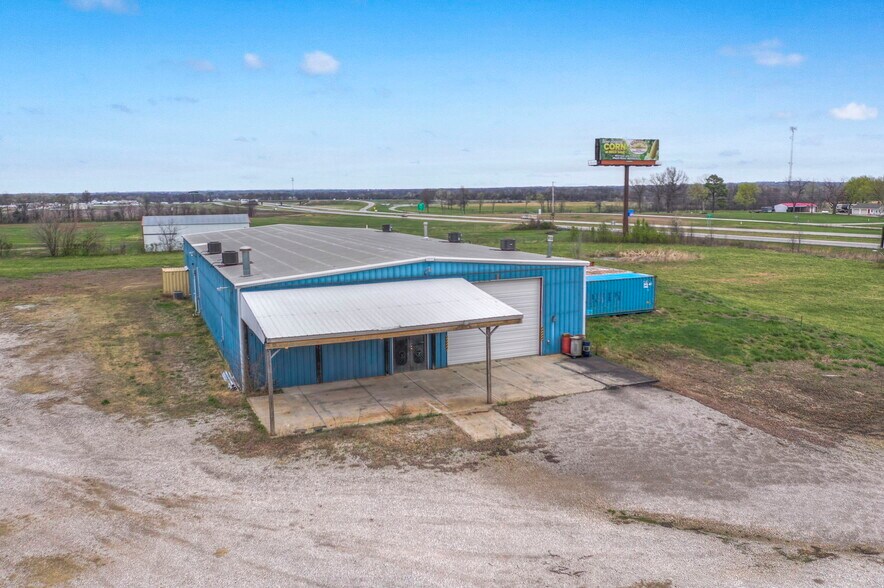 17321 County Road 41, Archie, MO à vendre - Photo du bâtiment - Image 3 de 31