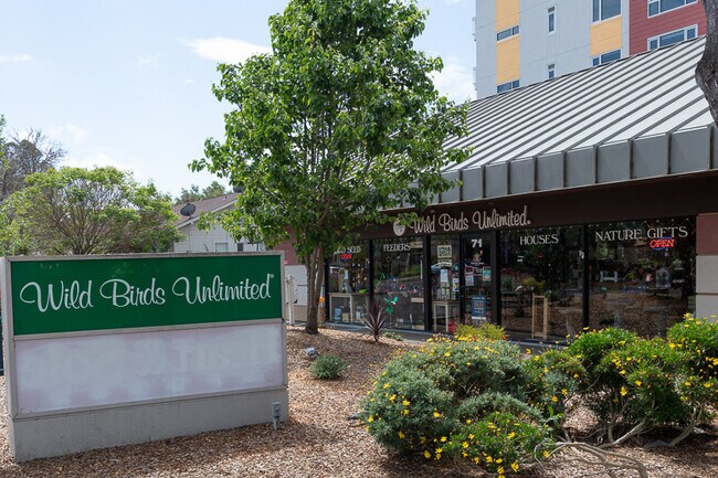 Plus de détails pour 900 4th St, Santa Rosa, CA - Commerce de détail à louer