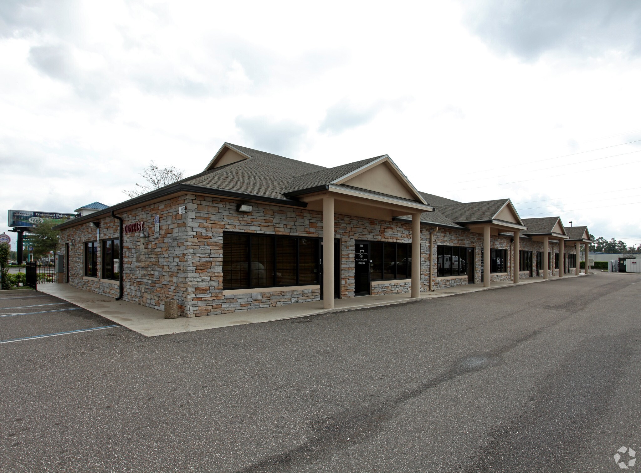 12278 E Colonial Dr, Orlando, FL à louer Photo principale- Image 1 de 25