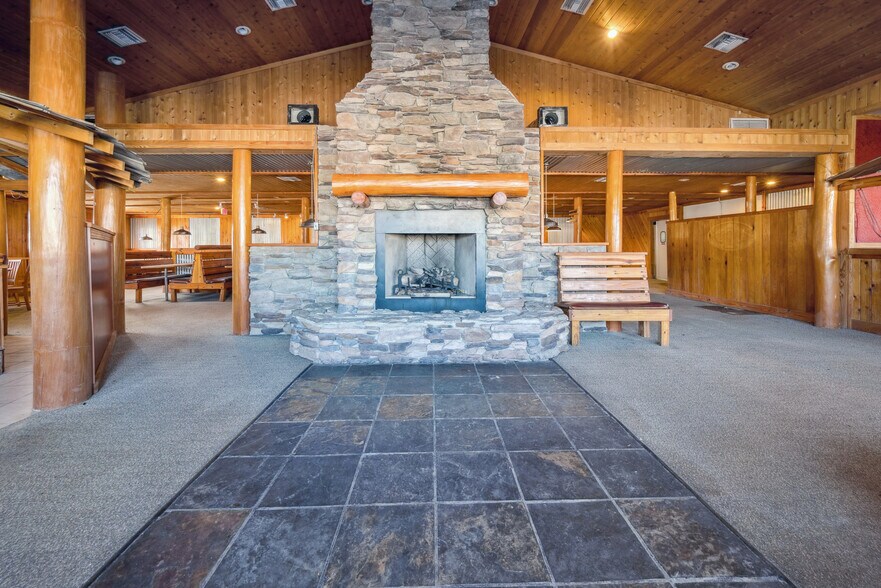 16368 SE Highway 19, Cross City, FL à vendre - Photo du bâtiment - Image 3 de 14