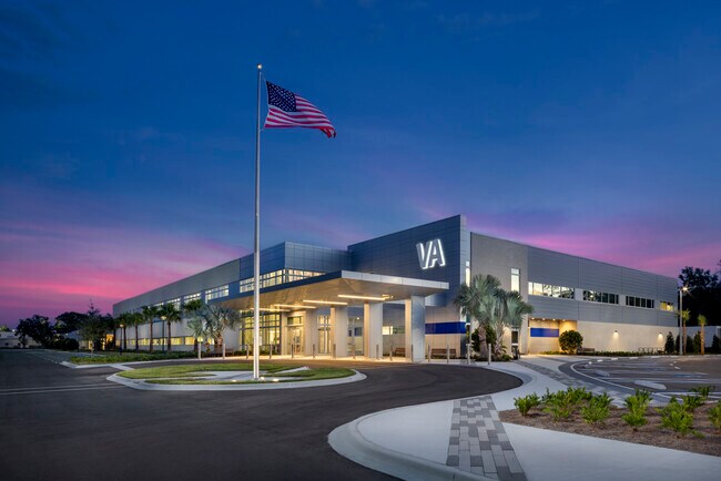 Plus de détails pour Temple Terrace Highway, Tampa, FL - Terrain à louer