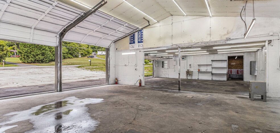 5635 Elmo Rd, Cumming, GA à louer - Photo intérieure - Image 3 de 4