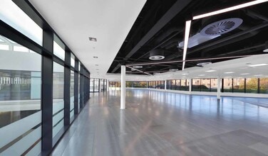 1 Tanfield, Edinburgh for lease Interior Photo- Image 2 of 6