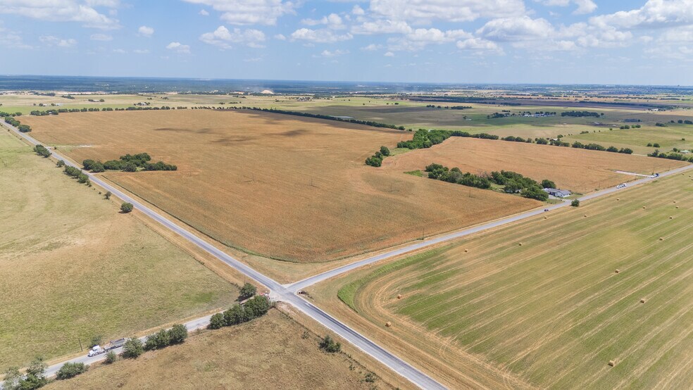 4801 County Road 239, Jarrell, TX à vendre - Photo du bâtiment - Image 2 de 7