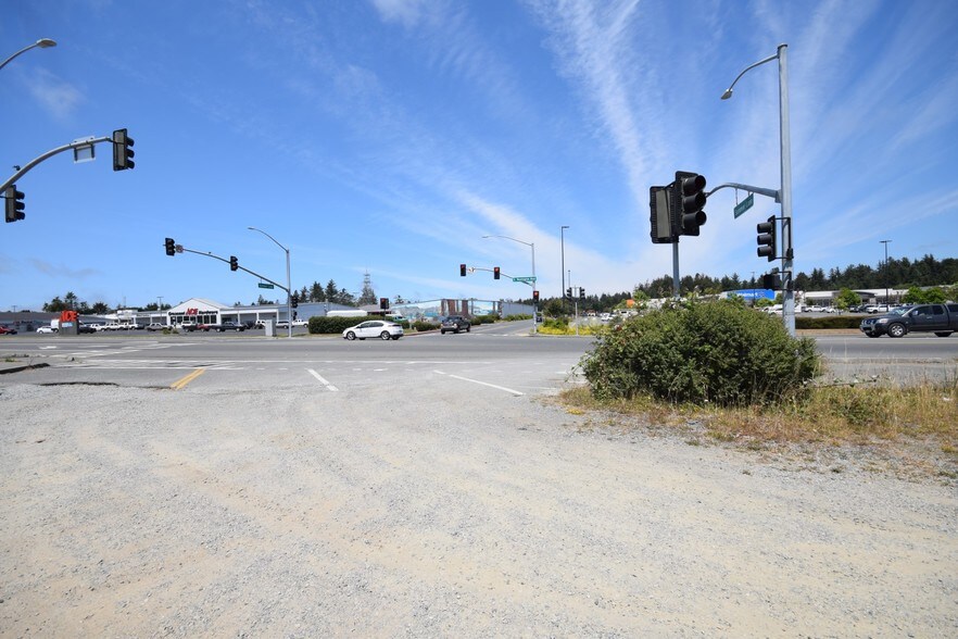 915 E Washington Blvd, Crescent City, CA à louer - Photo du bâtiment - Image 3 de 10