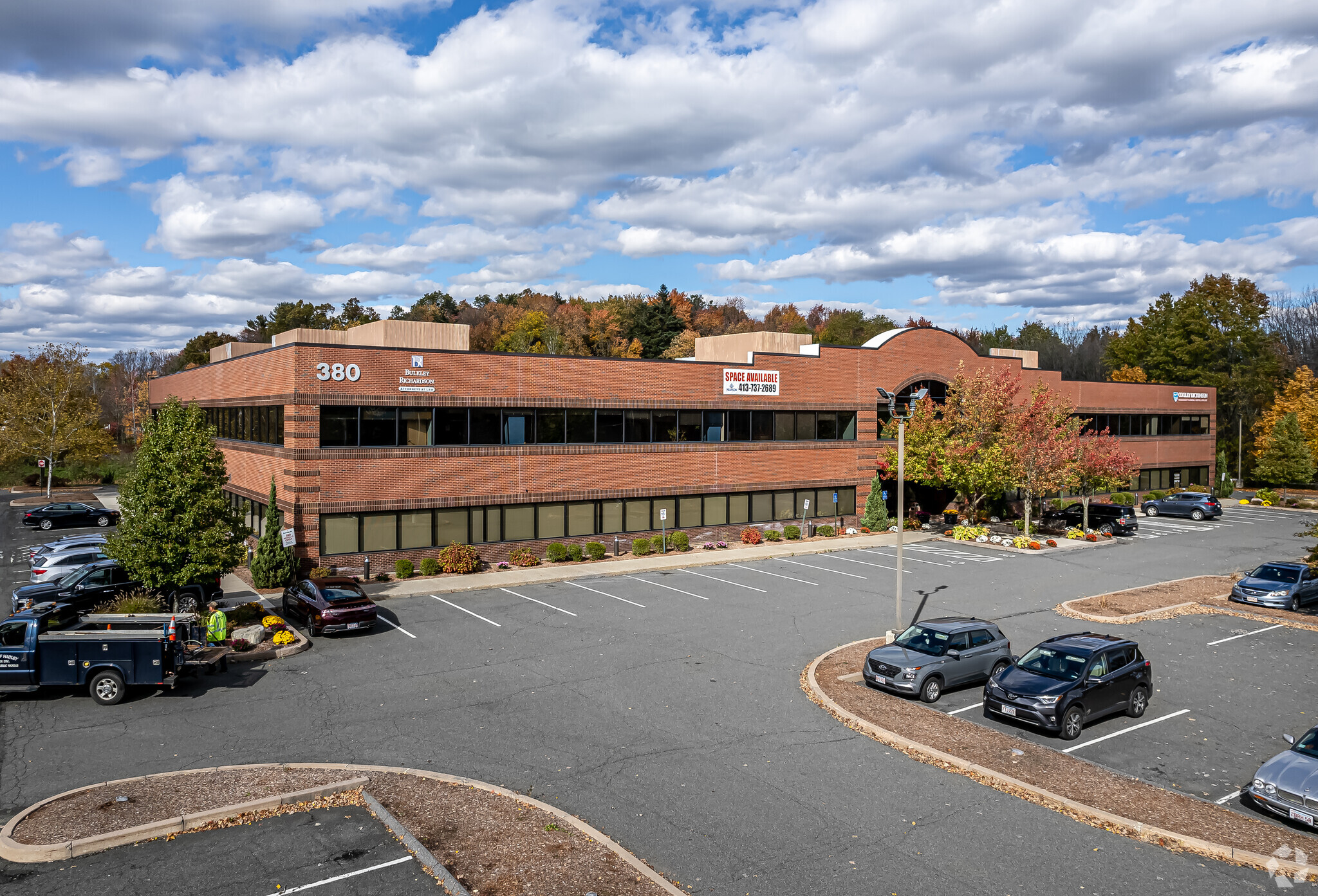 380 Russell St, Hadley, MA for lease Building Photo- Image 1 of 9