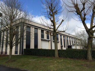 Plus de détails pour 21/23 Rue Du Petit Albi, Cergy - Local d'activités à louer