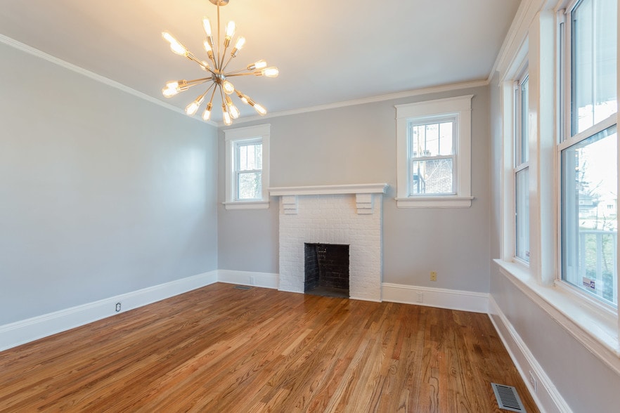 804 Edenton St, Raleigh, NC for lease - Interior Photo - Image 3 of 13