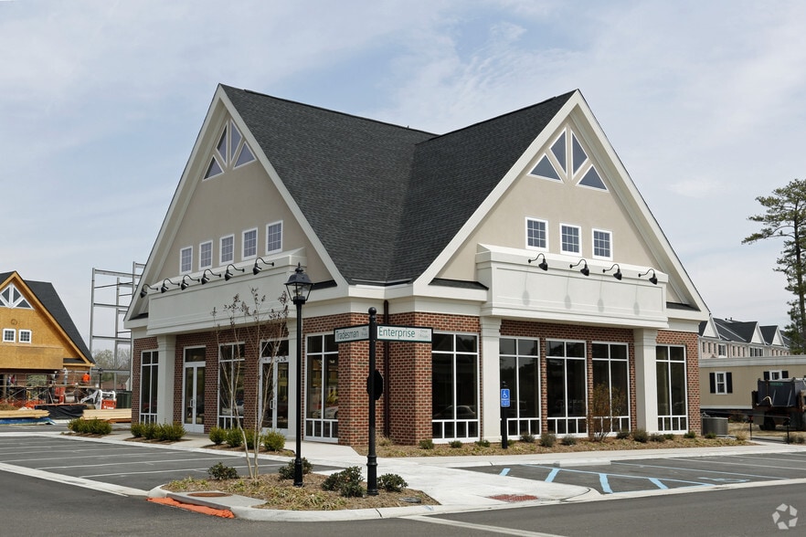 201 Tradesman Rd, Yorktown, VA for sale - Primary Photo - Image 1 of 3