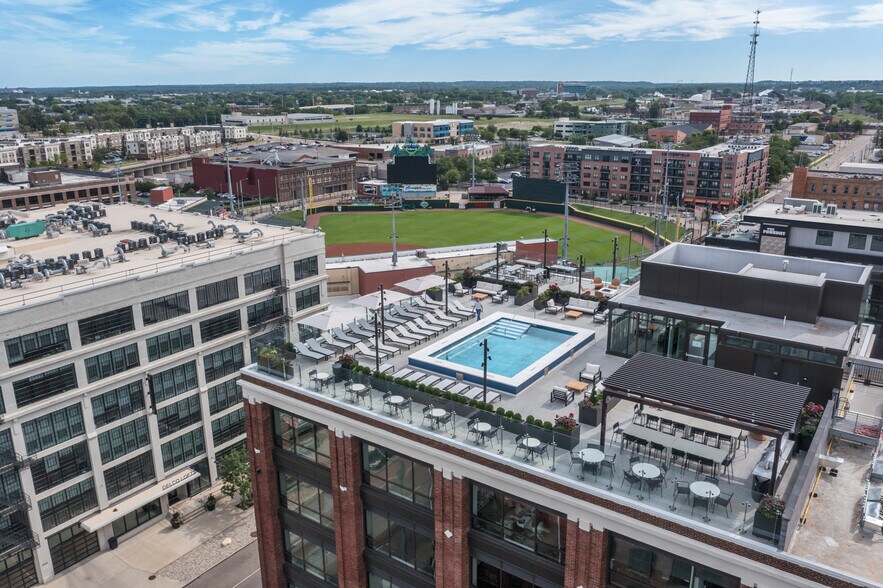 340 E 1st St, Dayton, OH à louer - Photo du bâtiment - Image 2 de 6