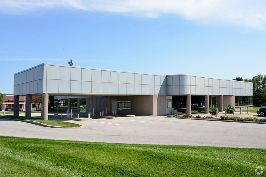 3535 E 96th St, Indianapolis, IN for lease - Primary Photo - Image 1 of 7