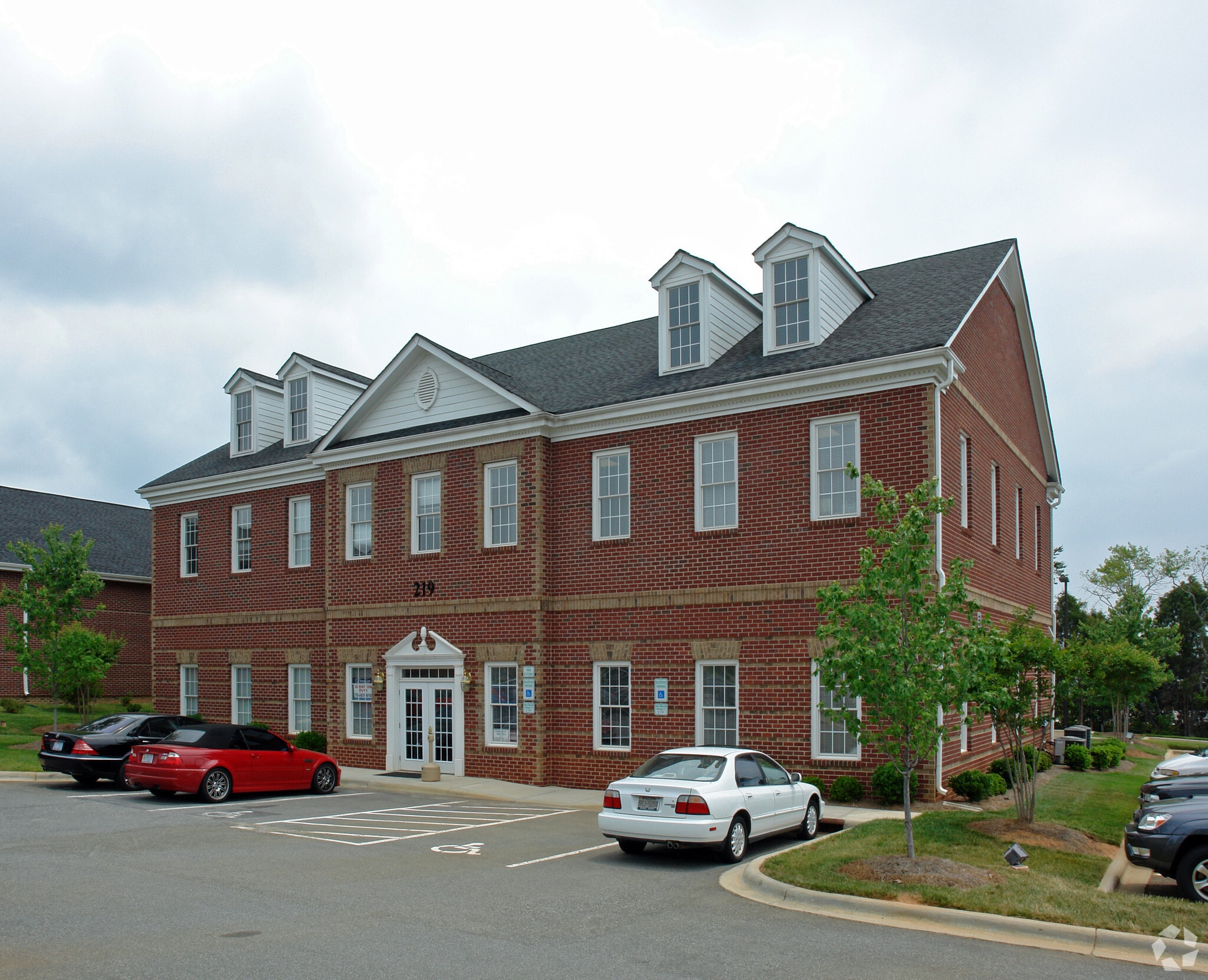 219 Williamson Rd, Mooresville, NC for lease Building Photo- Image 1 of 5
