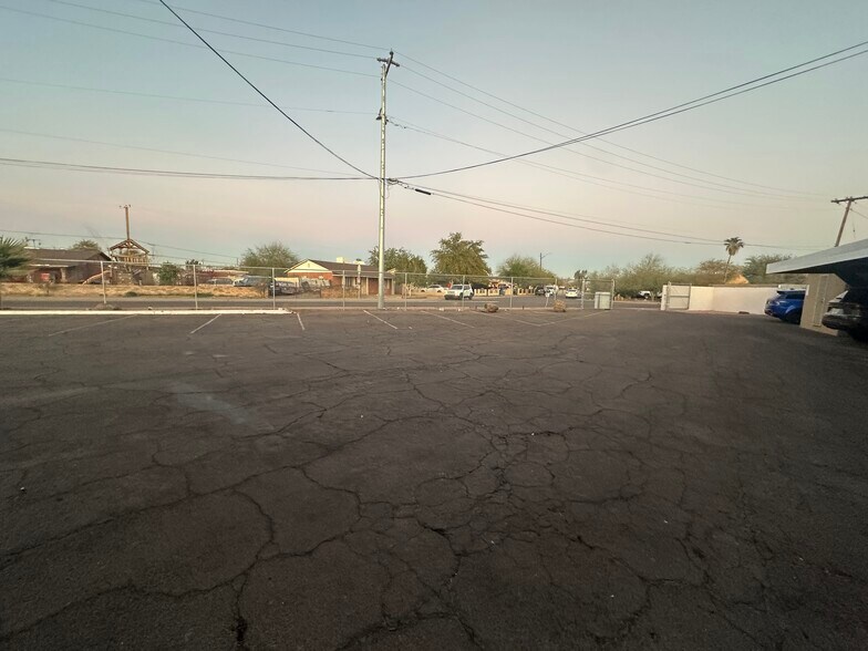 531 N 32nd St, Phoenix, AZ à vendre - Photo du bâtiment - Image 2 de 13