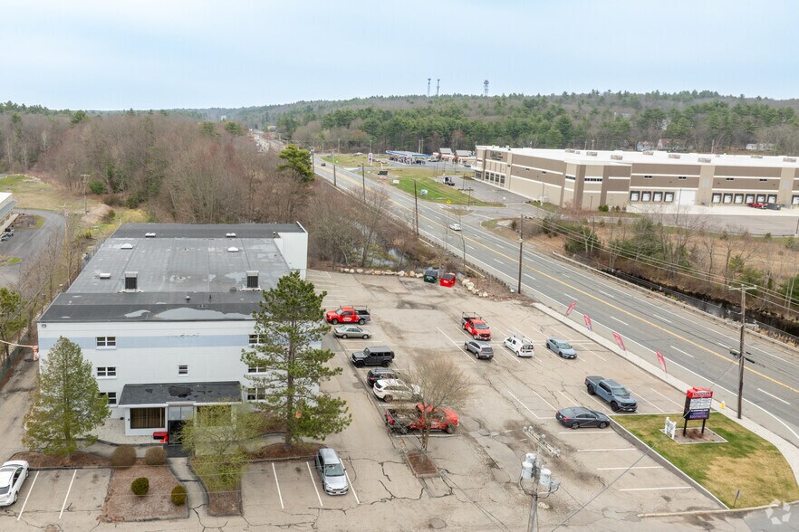 25 Commercial Dr, Wrentham, MA à louer - Aérien - Image 3 de 5
