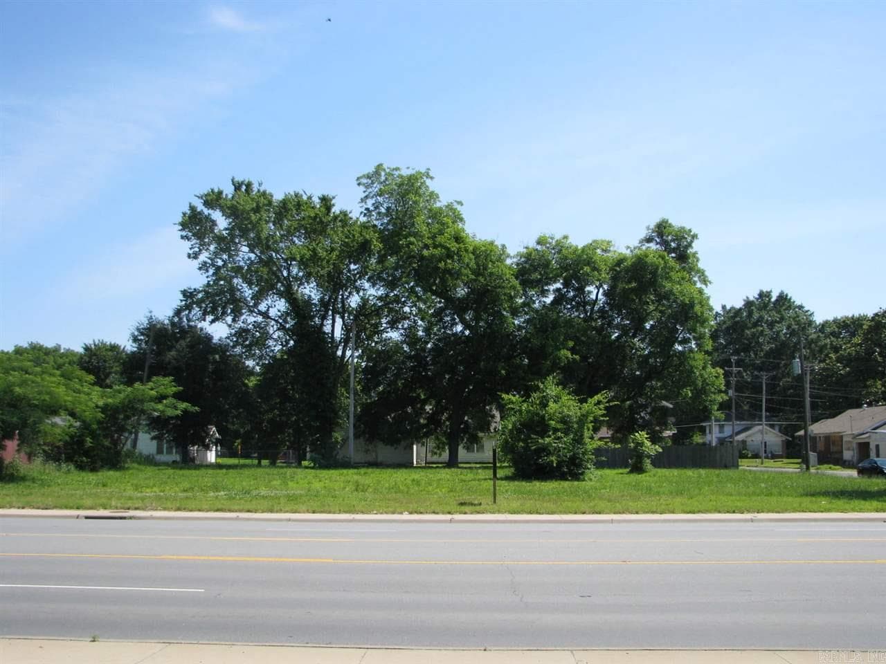 2402 E Broadway St, North Little Rock, AR for sale Building Photo- Image 1 of 4