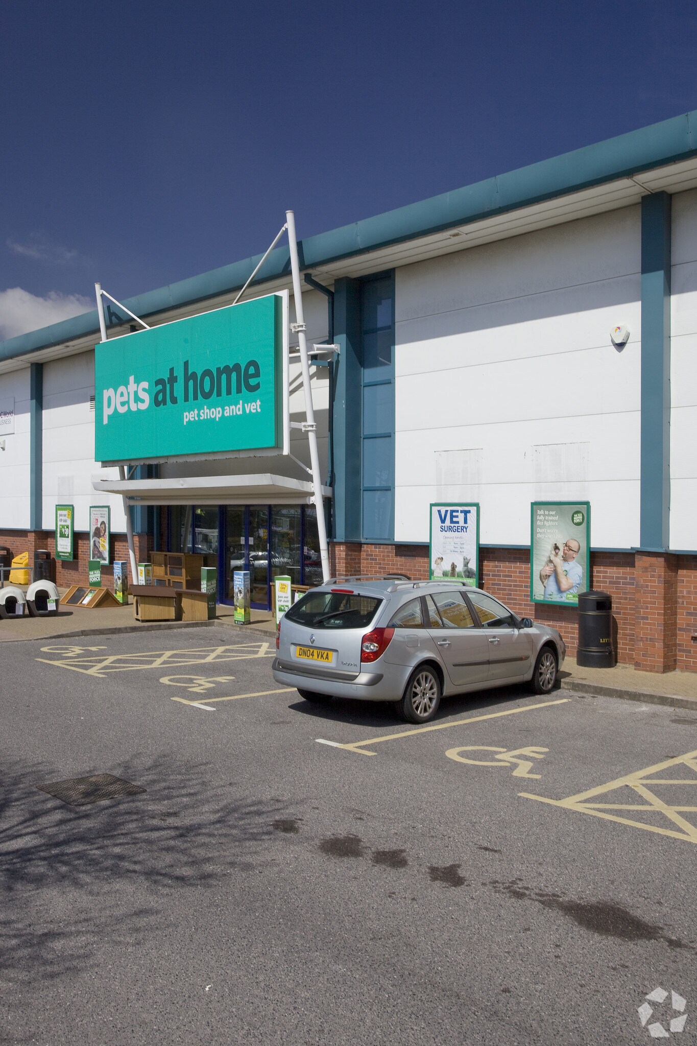 Moorside Rd, Winchester à louer Photo principale- Image 1 de 4