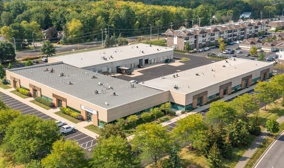 400 Lazelle Rd, Columbus, OH for lease - Building Photo - Image 2 of 3