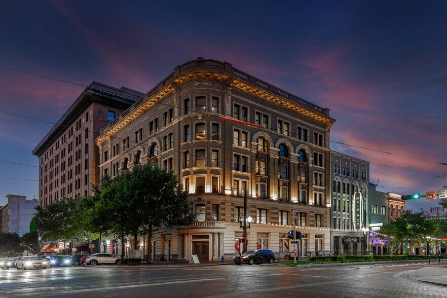 917 Franklin St, Houston, TX à louer - Photo du bâtiment - Image 2 de 8