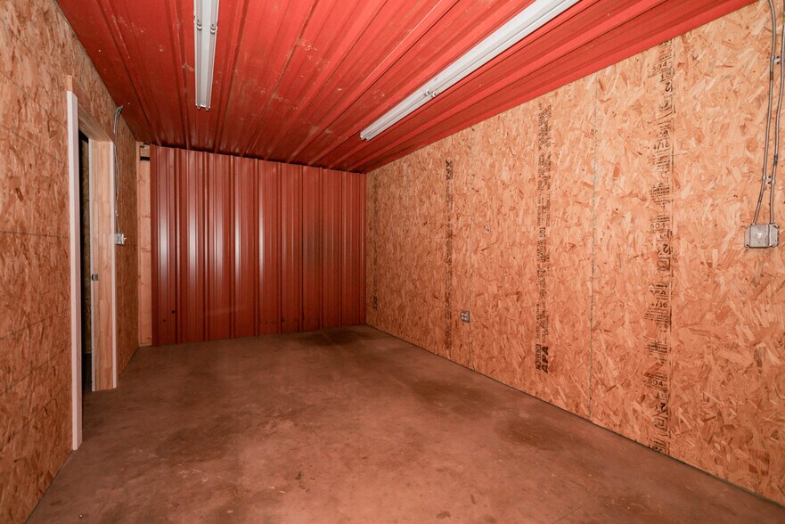 717 E Loop 281, Longview, TX à louer - Photo intérieure - Image 2 de 27